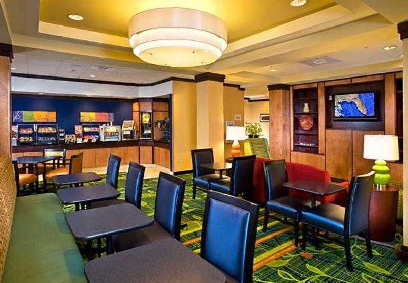 Fairfield Inn & Suites Lake City Restaurant photo